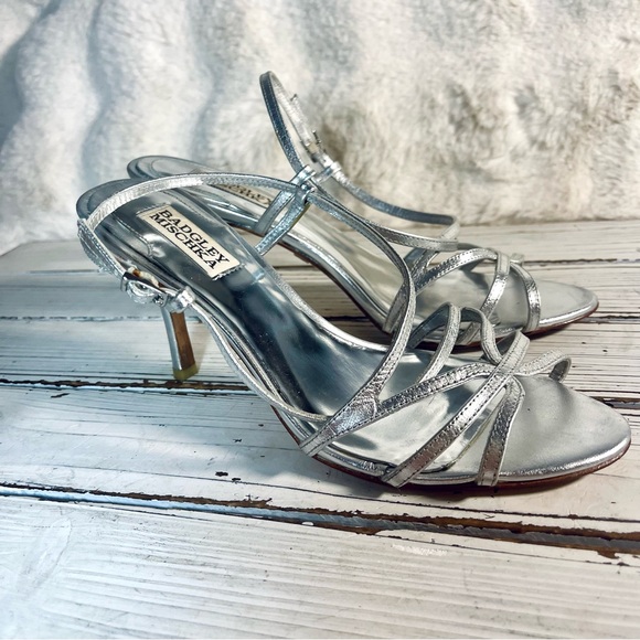 Badgley Mischka Strappy Criss Cross Metallic Silver Leather Kitten Heel Sandals - Picture 3 of 15